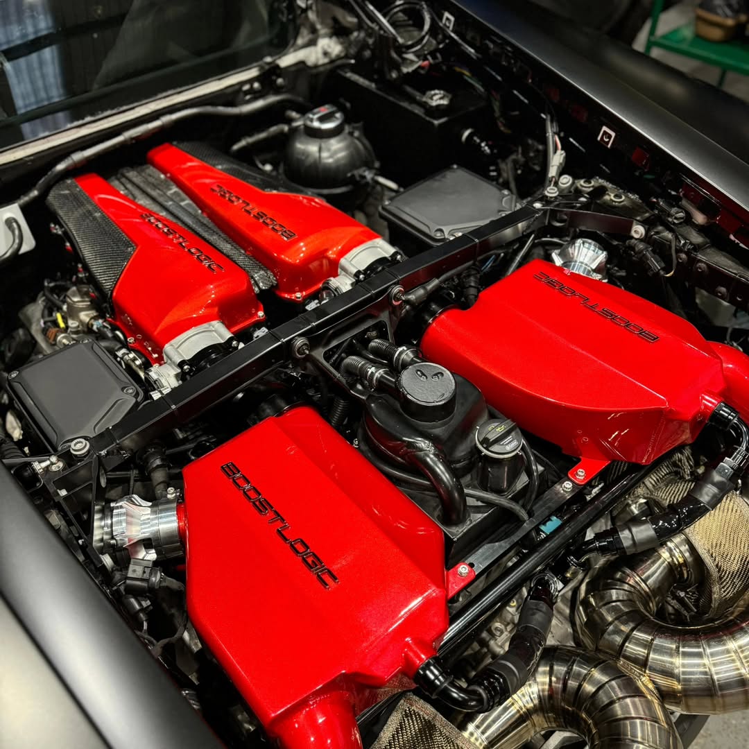 Boost Logic Audi R8/Lamborghini Huracan Billet and Carbon Fiber Intake Manifold