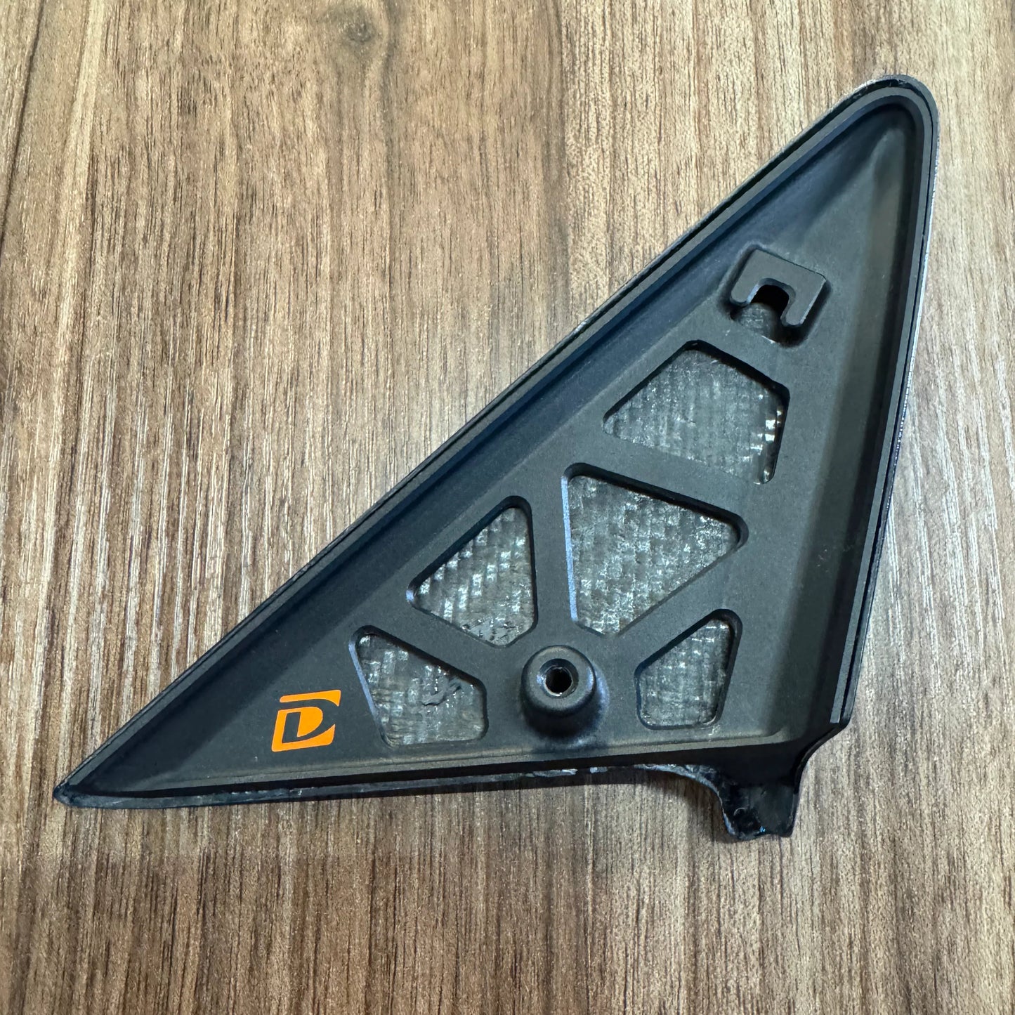 Dundon | Carbon Wind Deflectors